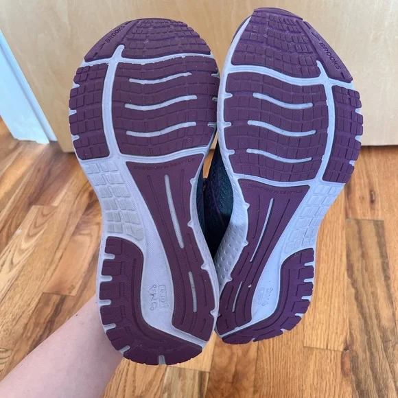 Brand new Brooks Glycerin women’s running shoes - Picture 4 of 5